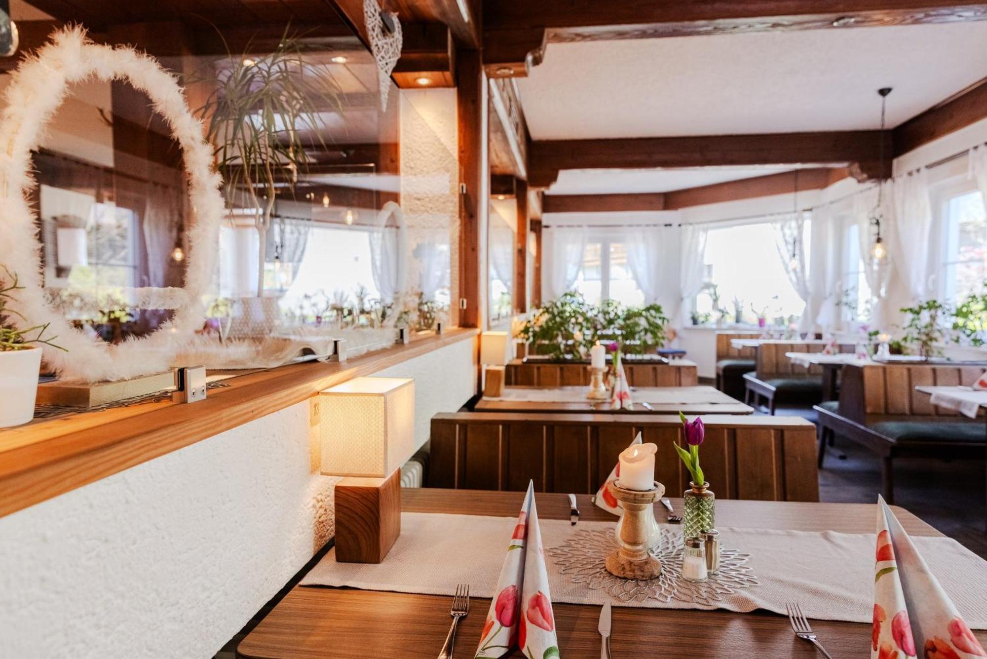 Landgasthof Zur Linde Heimbuchenthal Exteriör bild
