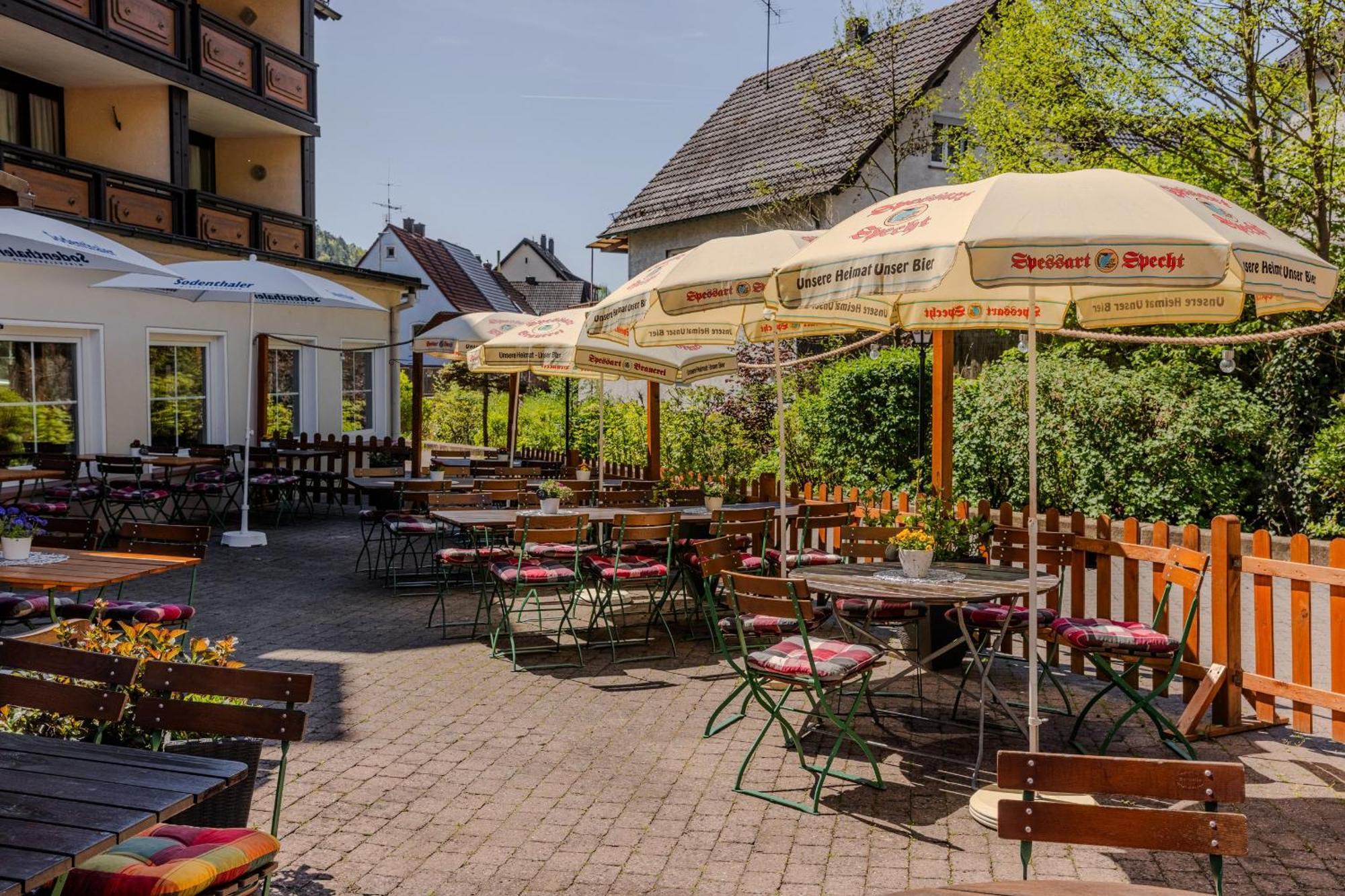 Landgasthof Zur Linde Heimbuchenthal Exteriör bild