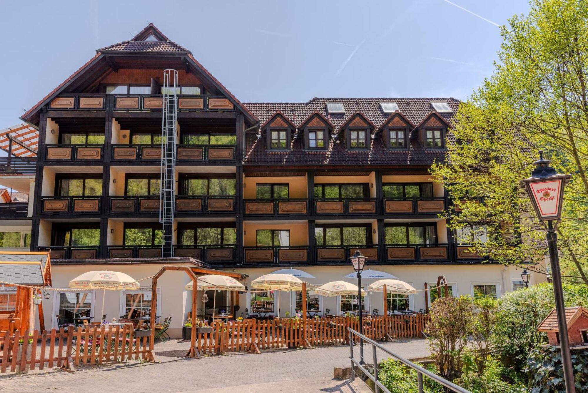 Landgasthof Zur Linde Heimbuchenthal Exteriör bild